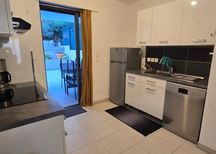 Spacious T3 With Garden In Saint-raphael * Saint-Raphaël