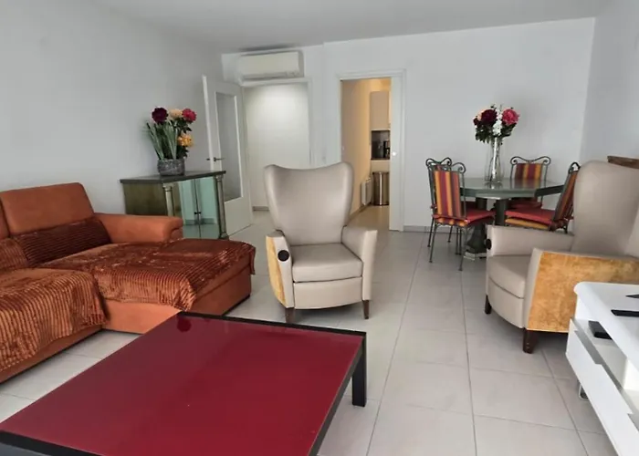 Spacious T3 With Garden In Saint-raphael Apartamento
